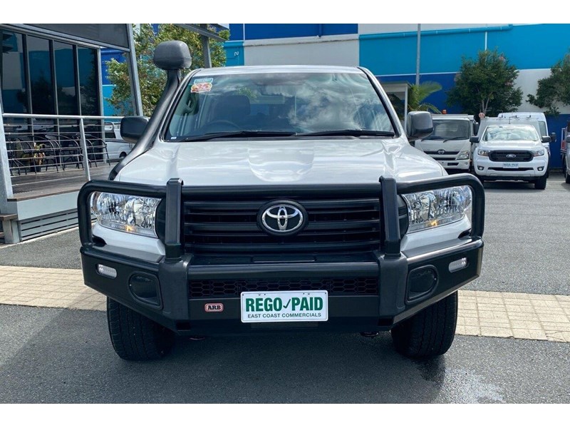 toyota landcruiser 991186 002