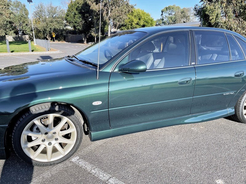 holden grange 993296 021