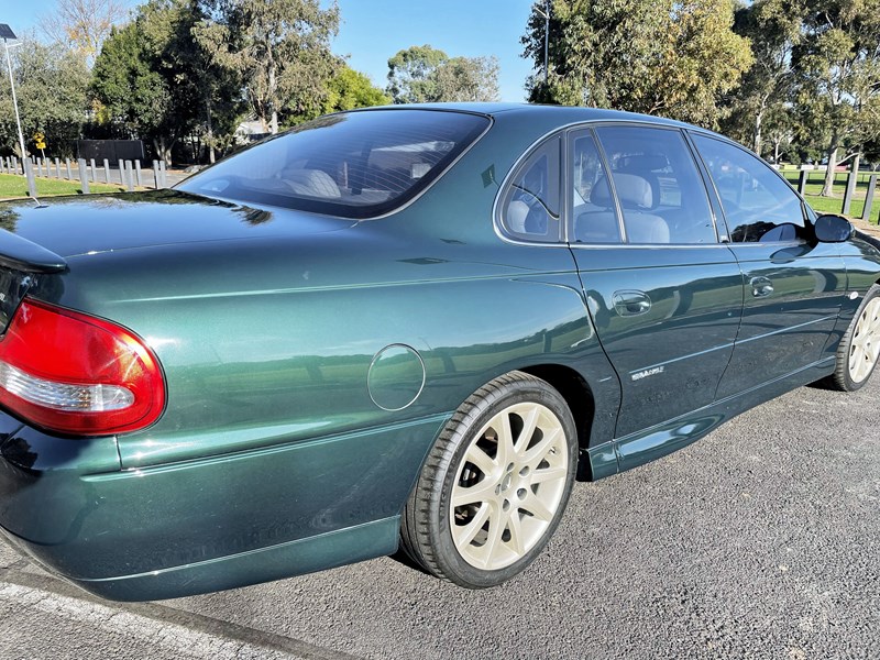 holden grange 993296 002