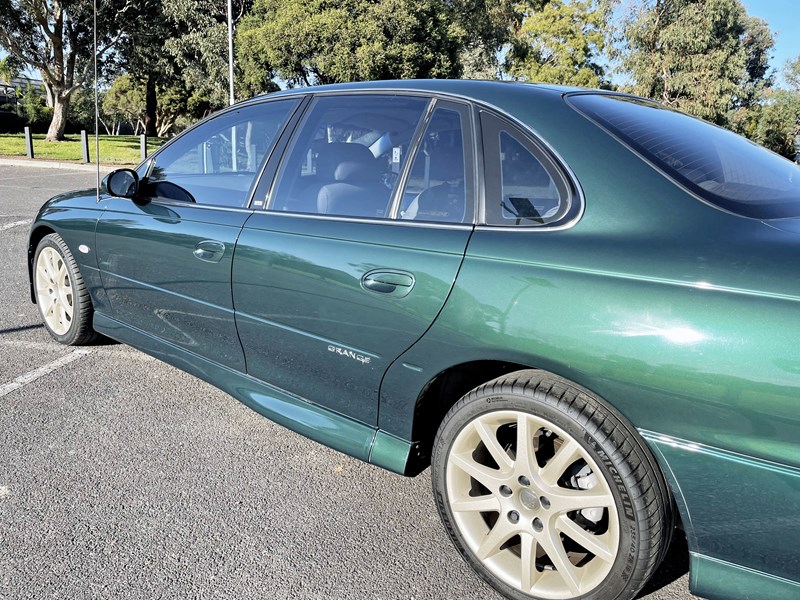 holden grange 993296 022