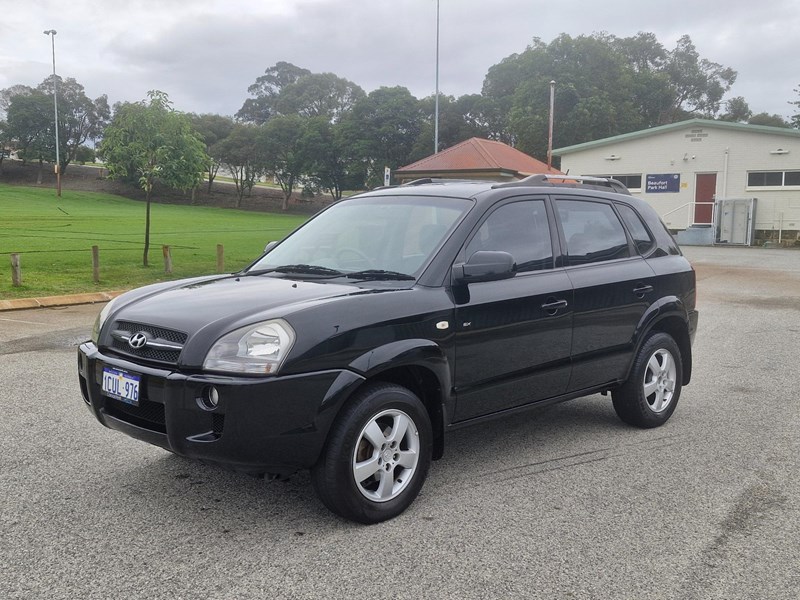 hyundai tucson 990584 002