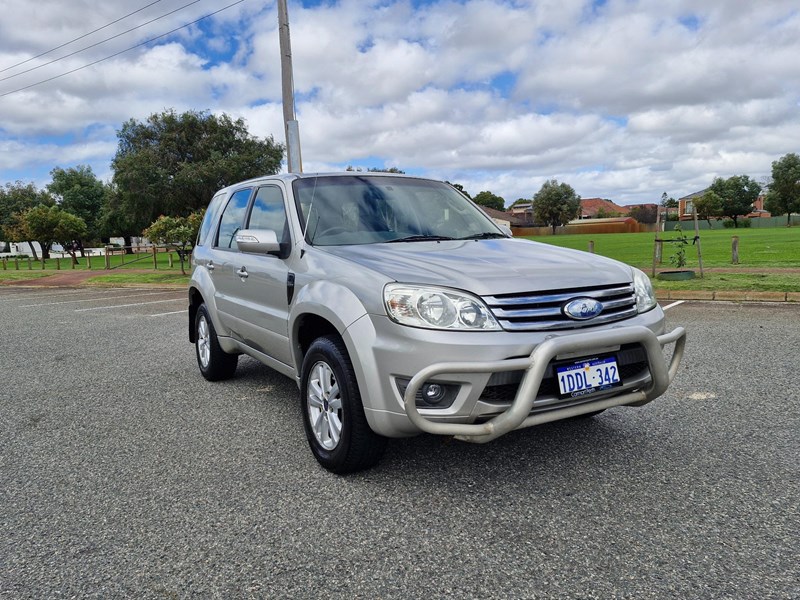 ford escape 991320 002