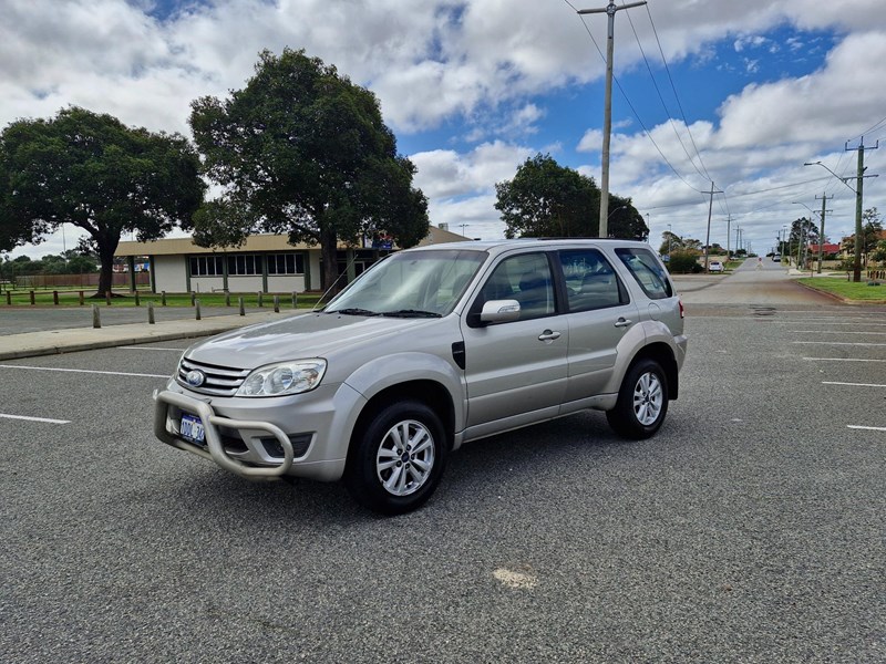 ford escape 991320 007