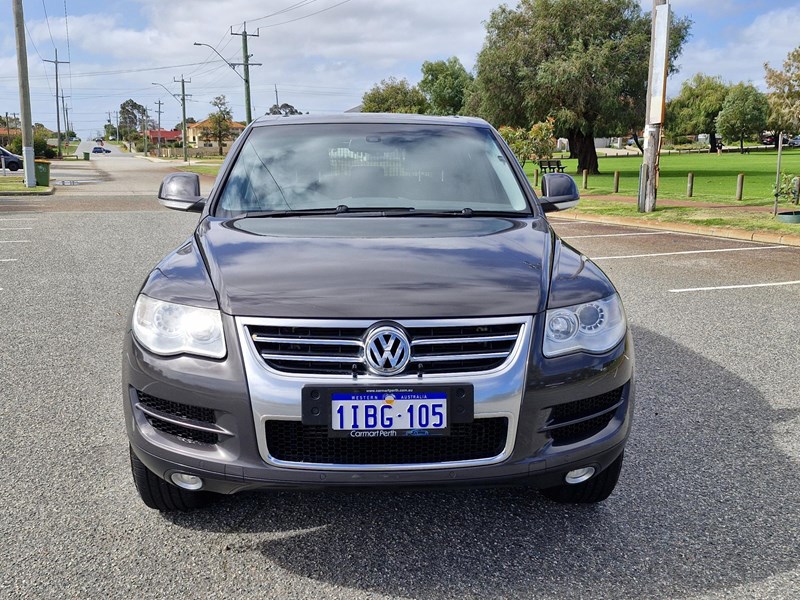 volkswagen touareg 991953 003