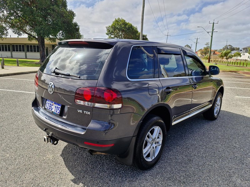 volkswagen touareg 991953 006