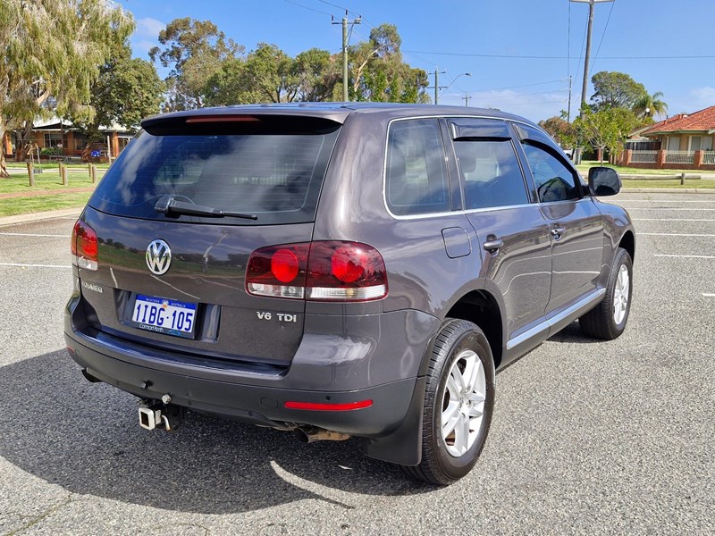 volkswagen touareg 991953 032