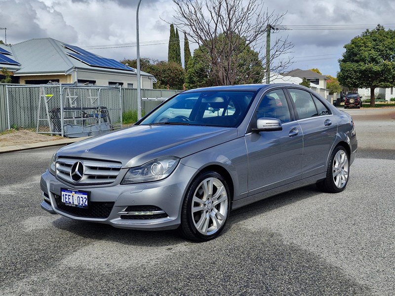 mercedes-benz c-class 991951 002