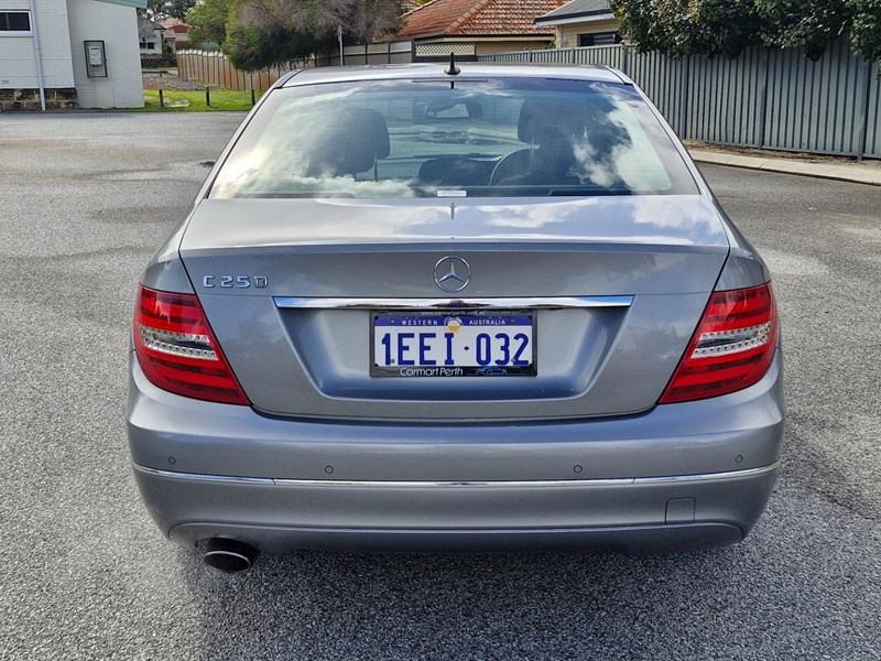 mercedes-benz c-class 991951 004