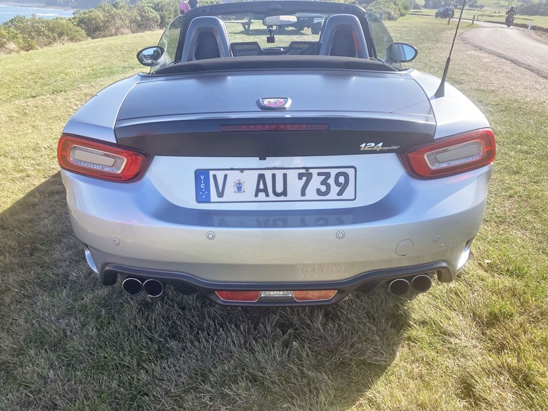 fiat abarth 124 spider 992796 005