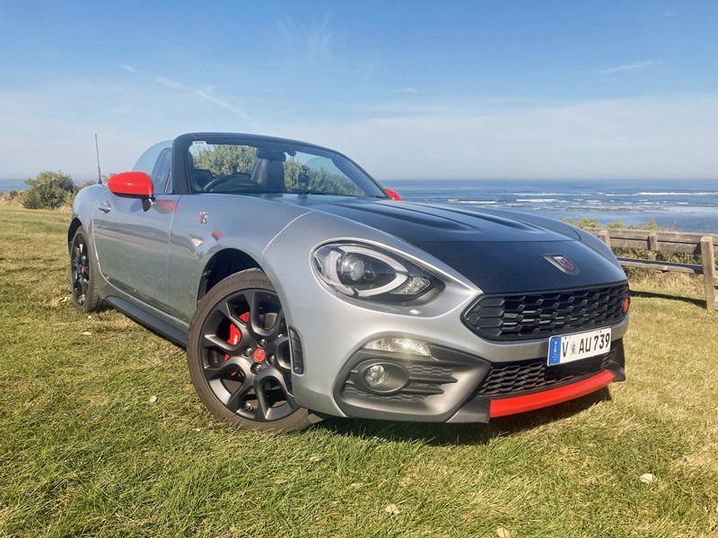 fiat abarth 124 spider 992796 001