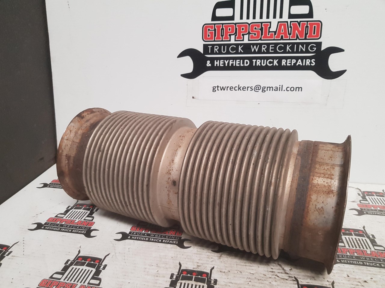 FREIGHTLINER CORONADO EXHAUST BELLOWS DPF 5" FREIGHTLINER CORONADO for sale