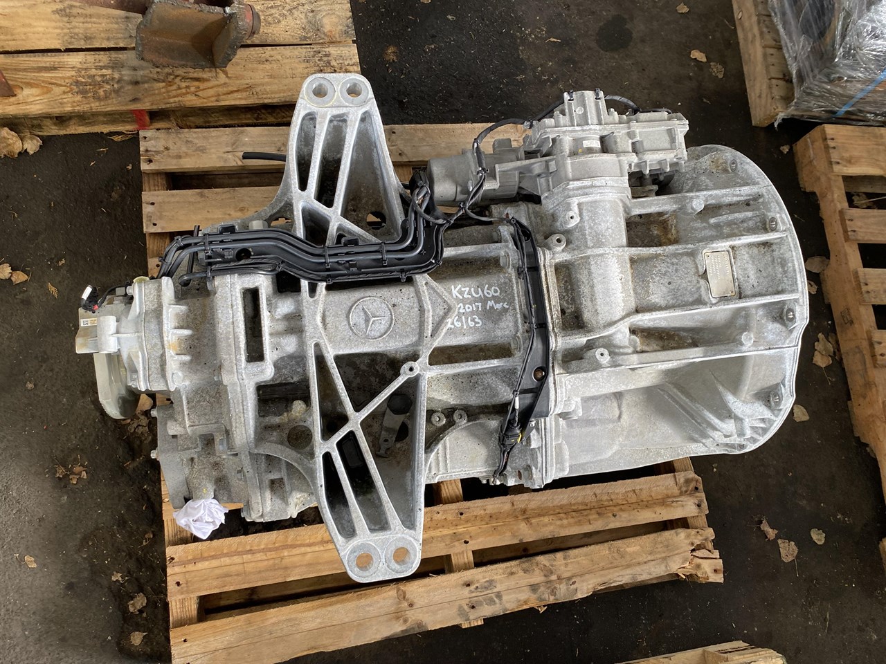 2017 MERCEDES ACTROS G33012 SPEED GEARBOX for sale