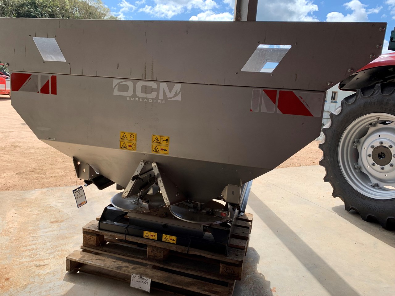 SILVAN DCMS24900X , 900 LITRE STAINLESS STEEL TWIN DISC SPREADER for sale