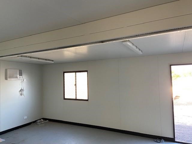 E I GROUP PORTABLES 12M X 6M STANDARD OPEN PLAN COMPLEX For Sale
