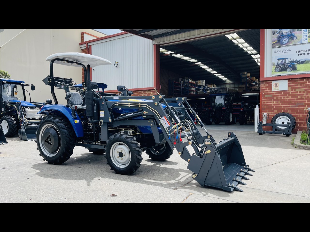 TRIDENT 35HP TRACTOR COMBO DEAL (FEL+ BACKHOE + SLASHER + FORKS