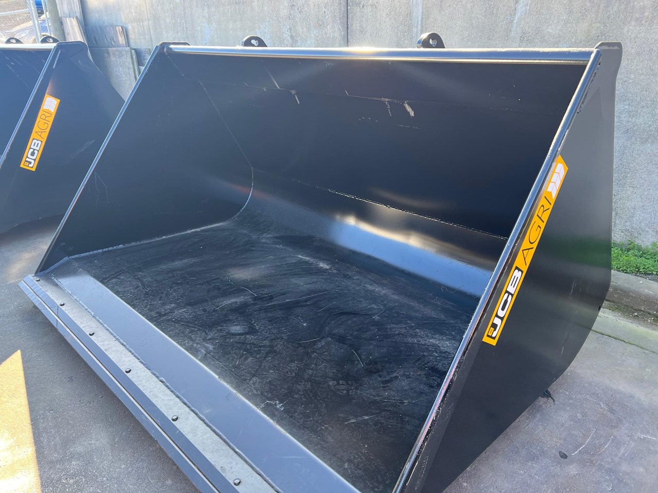 HEAVY DUTY LARGE TELEHANDLER BUCKETS for sale