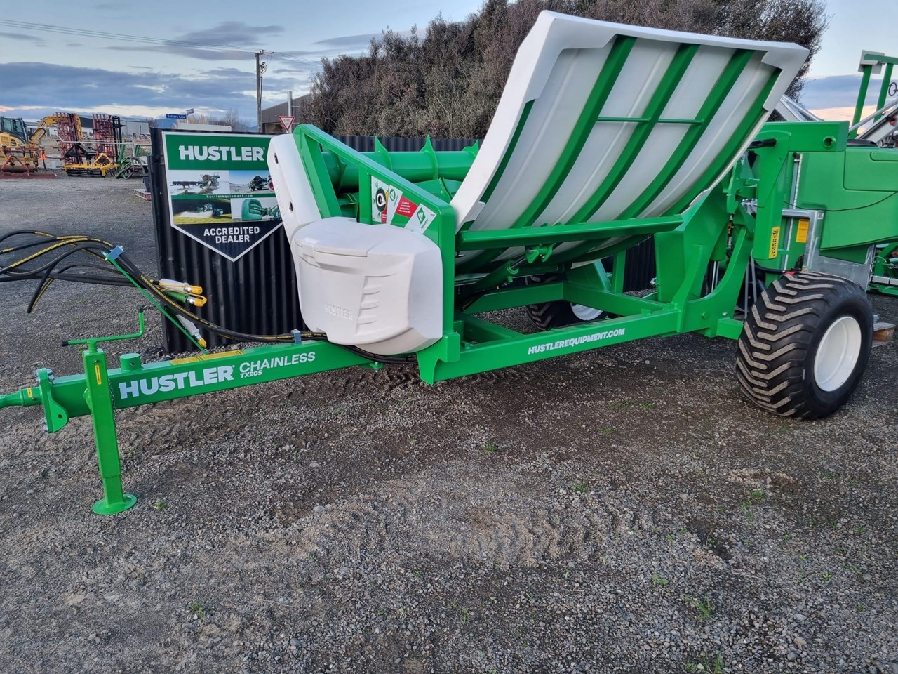 HUSTLER CHAINLESS TX205 BALE FEEDER for sale