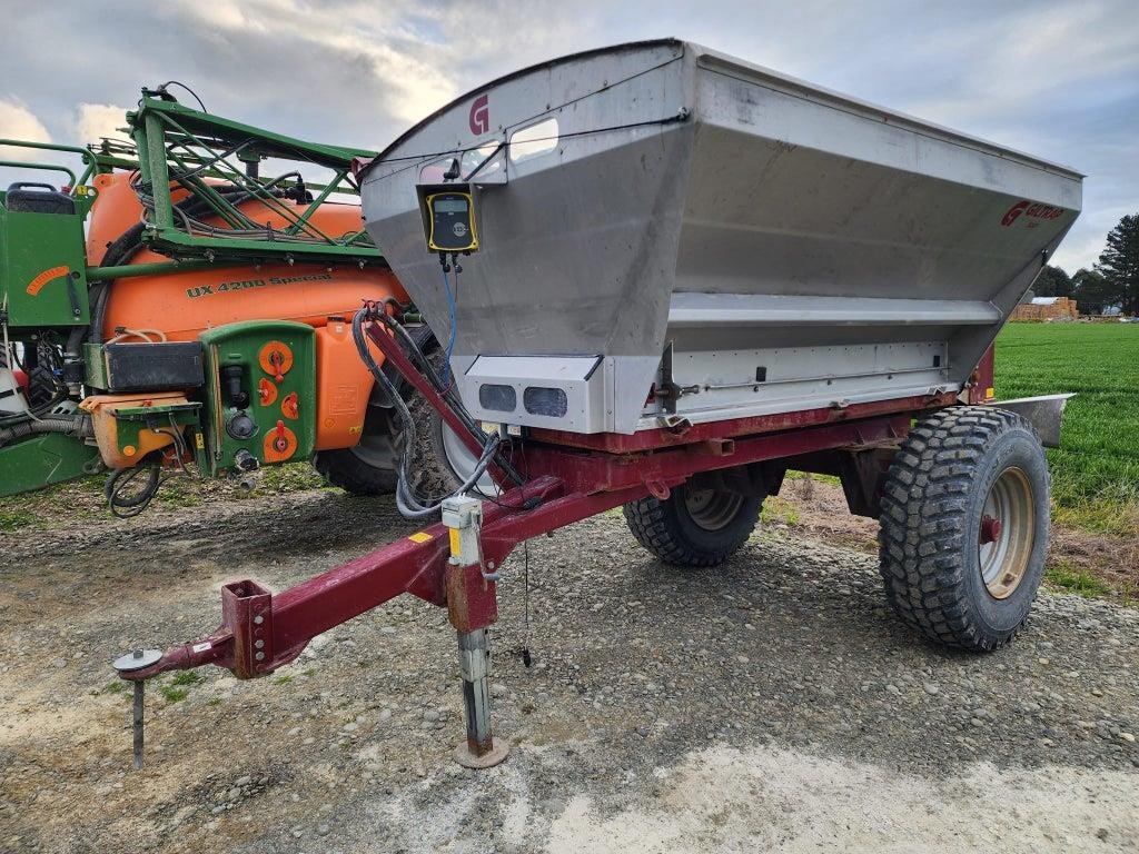 GILTRAP 5001 FERTILISER SPREADER for sale