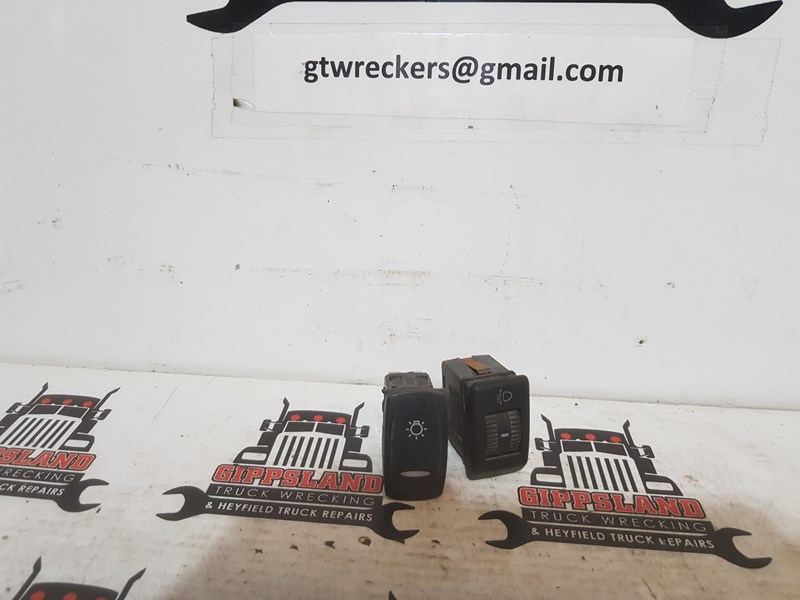 DENNIS EAGLE HELLA LIGHT SWITCH AND DIMMER 06637701 5105059 DENIIS