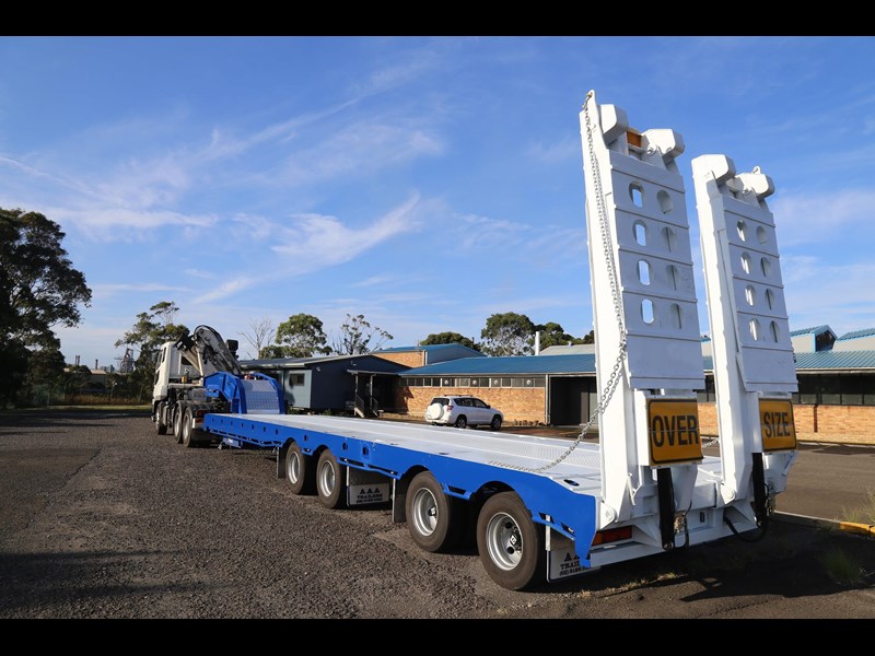 aaa quad axle low loader widener with bi-fold ramps 874812 005