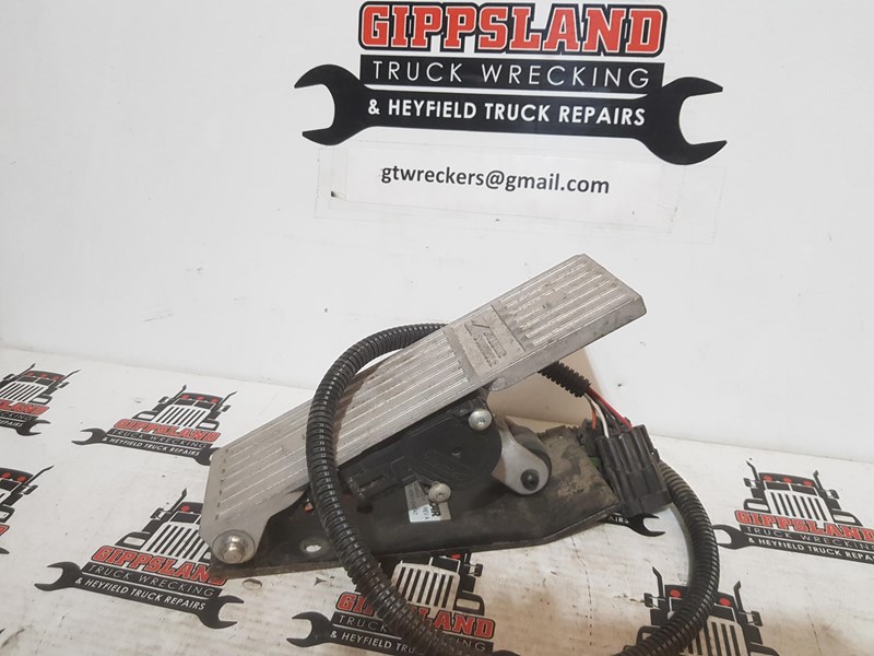 KENWORTH K104 ACCELERATOR PEDAL KENWORTH K104 for sale