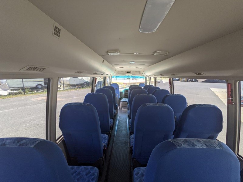 mitsubishi rosa deluxe 25 seat automatic bus 772592 011