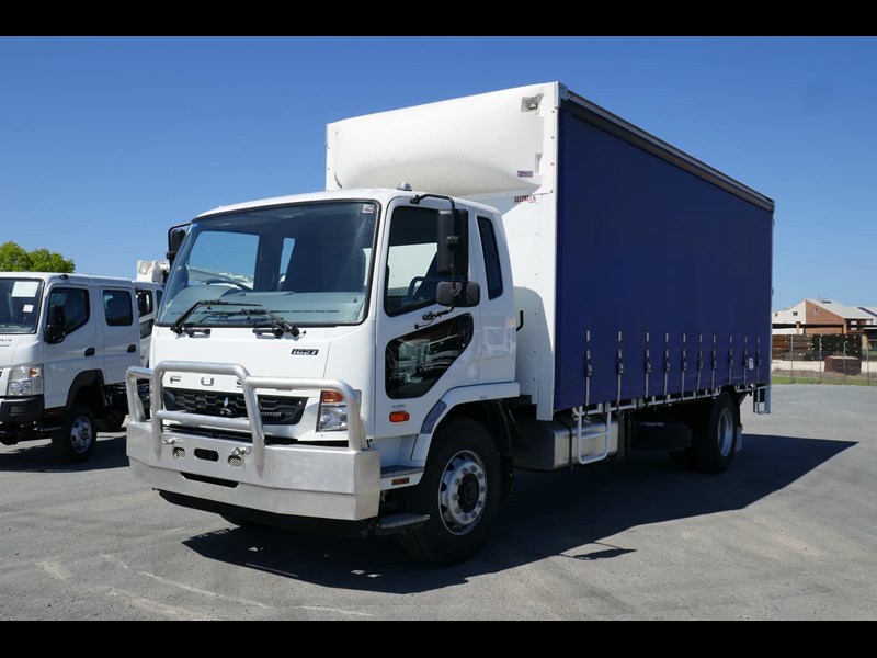 fuso fighter 860823 001
