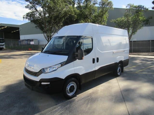 iveco daily 832742 005