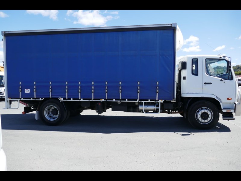 fuso fighter 861685 011
