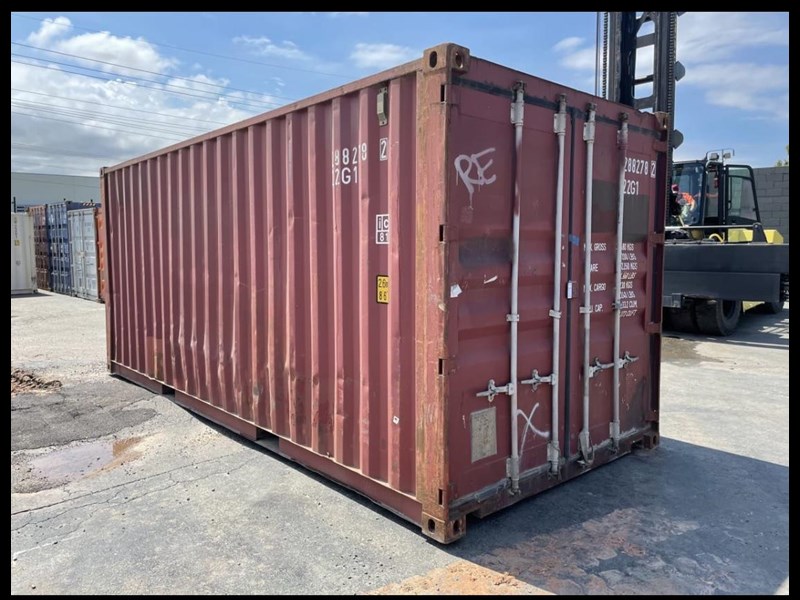 20ft shipping container 2882782 878808 001
