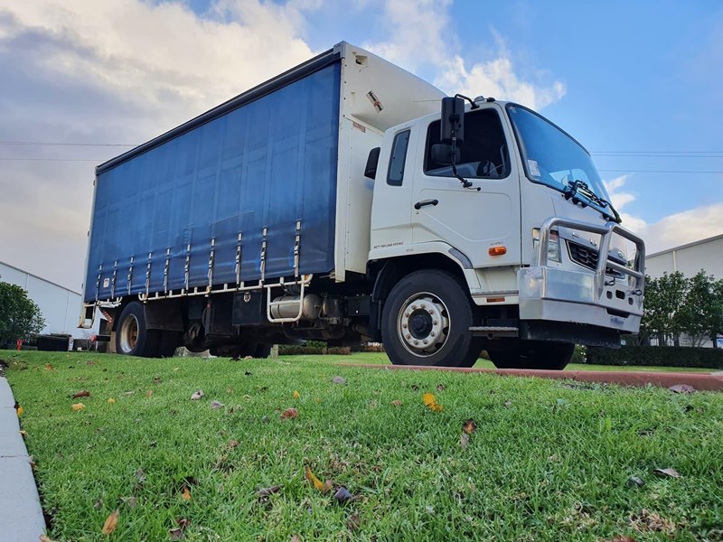 fuso fighter 854327 001