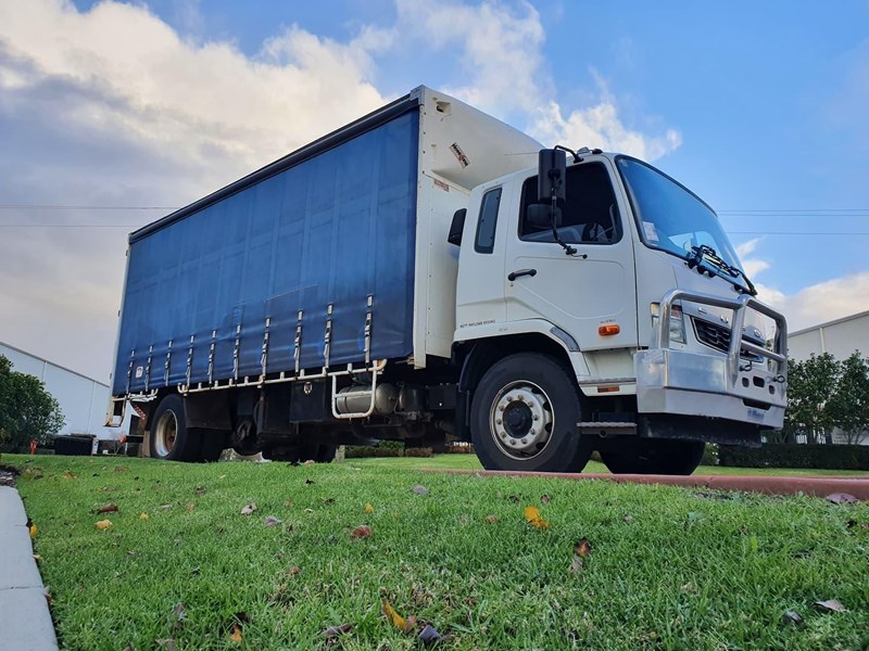 fuso fighter 854327 003