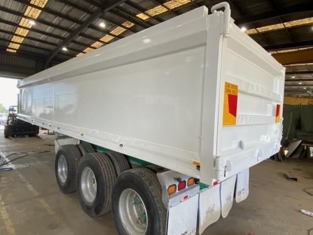 hercules tri axle alloy chassis tipper 868292 007