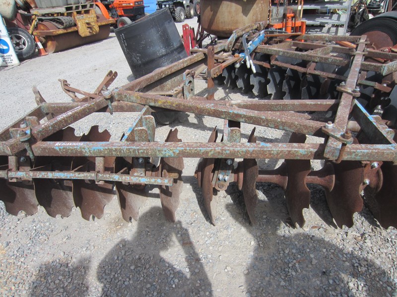 ford napier 20 plate trailing wheeled offset disc cultivator 398960 001