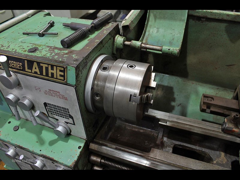 HERLESS CY L1640G ENTRE LATHE for sale