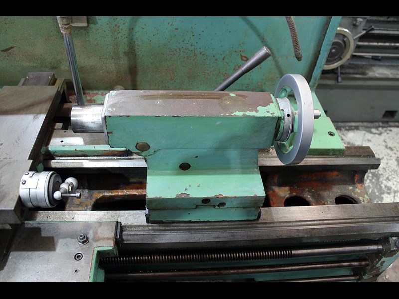 HERLESS CY L1640G ENTRE LATHE for sale