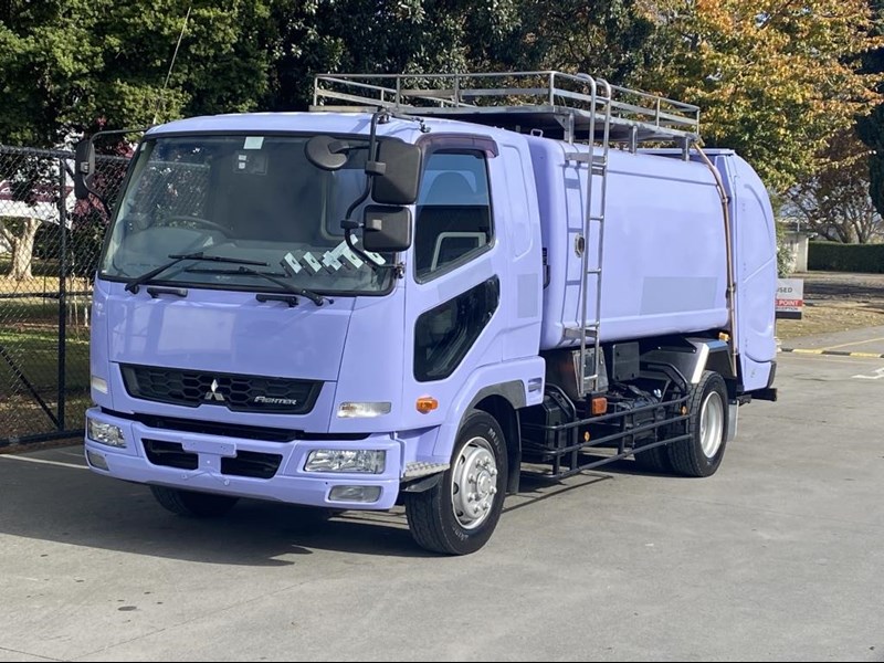 fuso fighter 890988 003