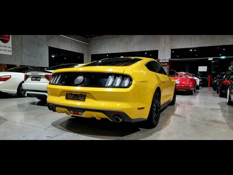 ford mustang 891328 025