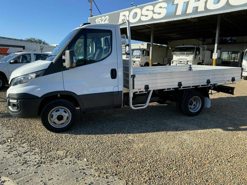 iveco daily 895468 007
