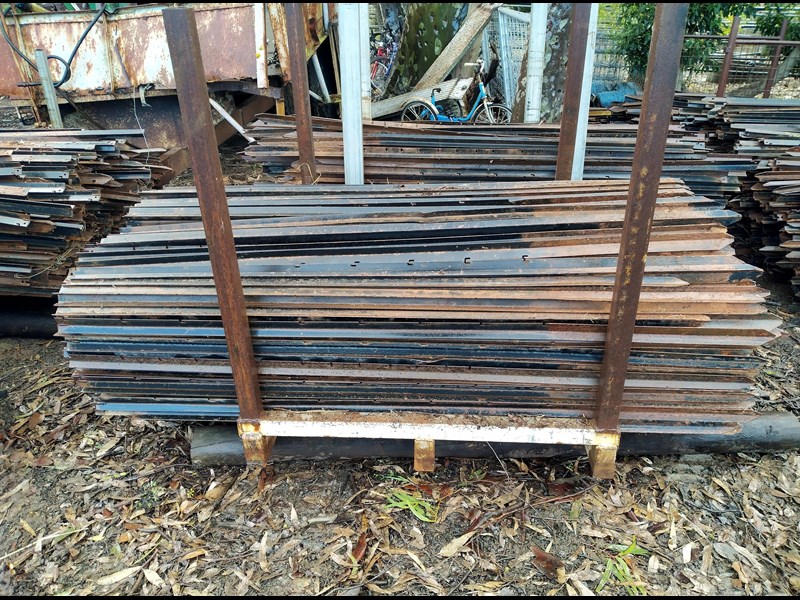FENCE DROPPERS 6' STAR DROPPERS (20,000 IN STOCK) for sale