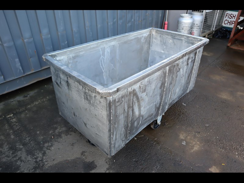 STAINLESS STEEL TANK TUB TROLLEY 450L for sale