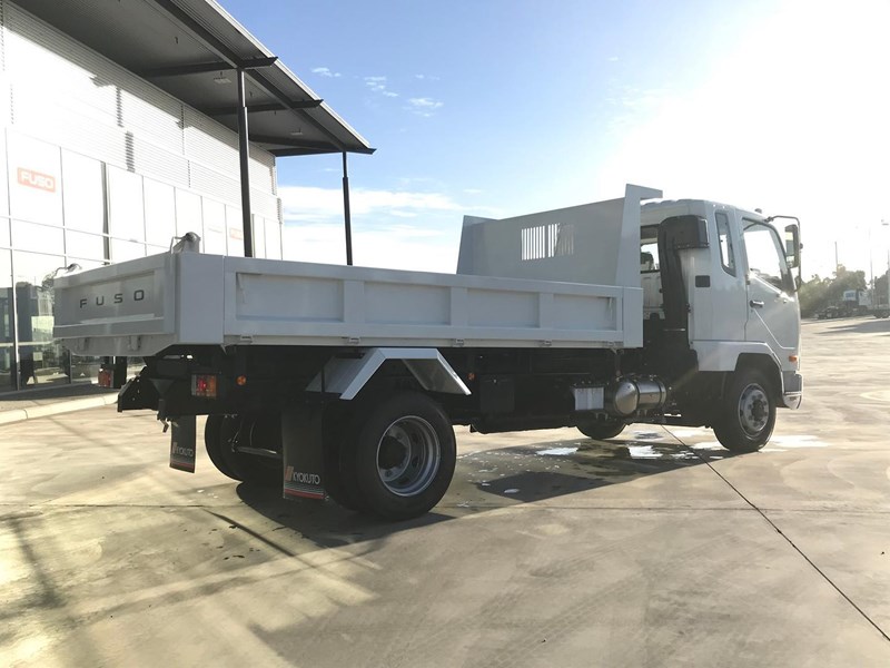 fuso fighter 892178 023