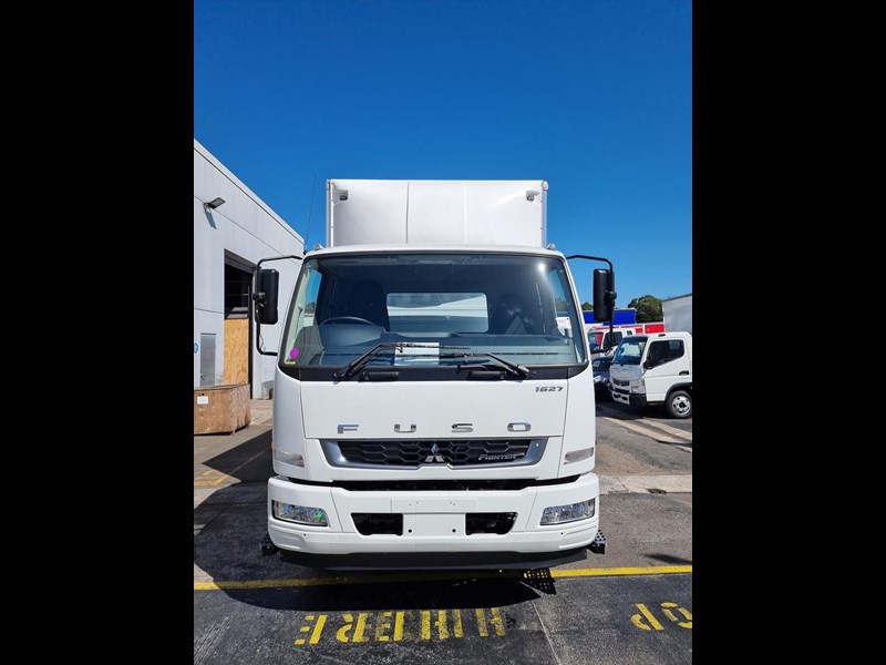 fuso fighter 884400 007