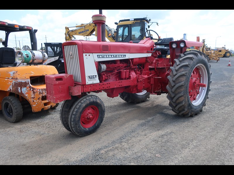 1967 INTERNATIONAL FARMALL 706 TRACTOR for sale