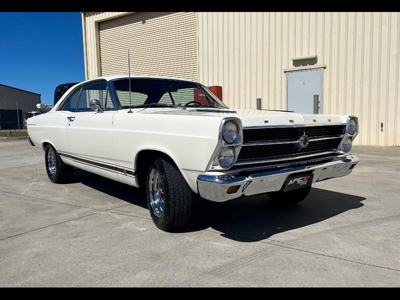 ford fairlane gt 903736 009