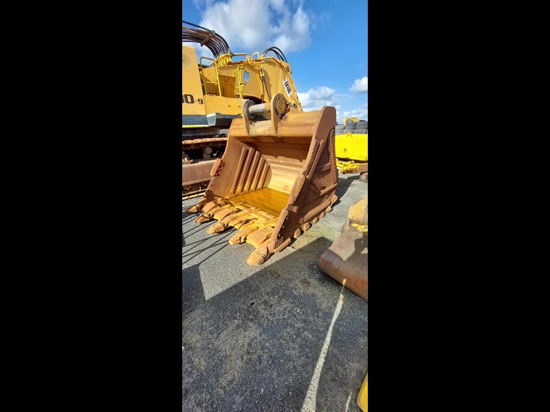 Hyundai r1200 9