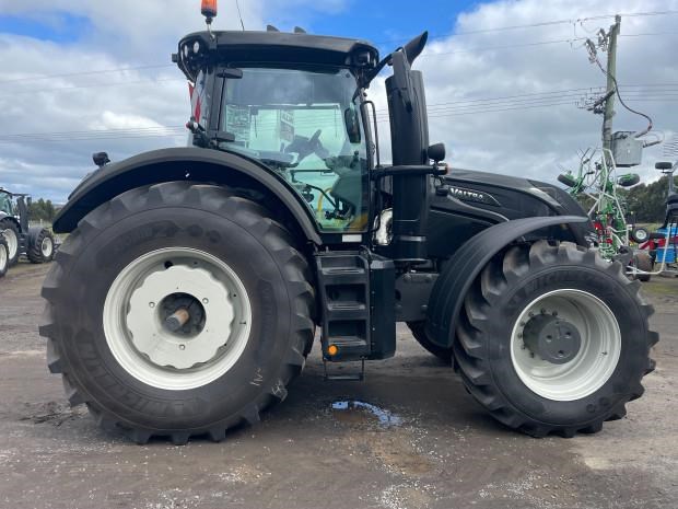 Valtra S324