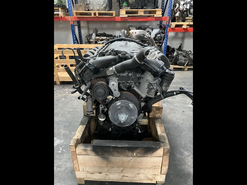 v8 600hp engine out of a 2013 mercedes actros 928169 005