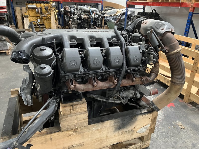 v8 600hp engine out of a 2013 mercedes actros 928169 007