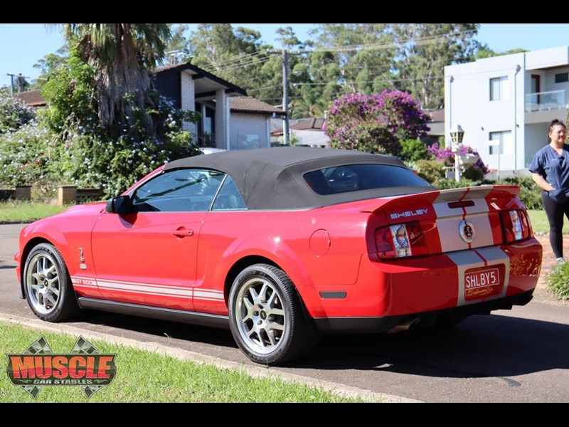 ford mustang 931563 011